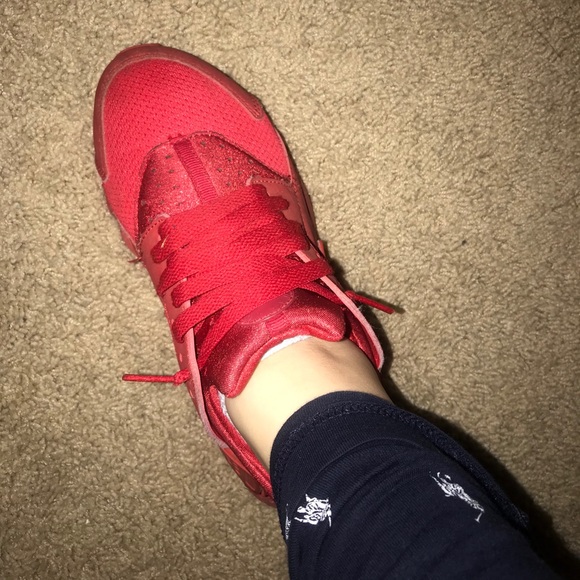 Red Huraches - Picture 4 of 11